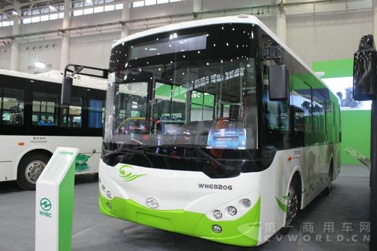 國創(chuàng)武客展示的華中牌8米EV純電動客車 (2).jpg