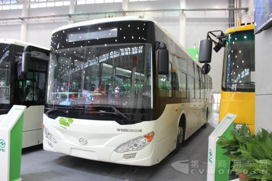 國創(chuàng)武客展示的華中牌12米GNG城市客車 (3).jpg