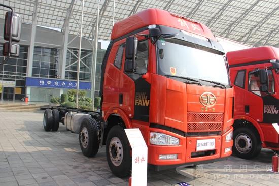 解放J6M 6×2載貨車領(lǐng)航版 (1).jpg