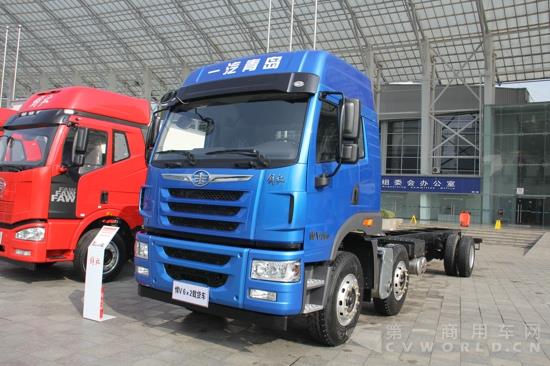解放悍V 6×2載貨車底盤 (2).jpg