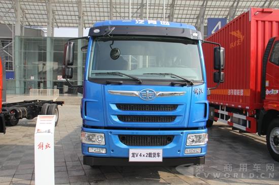 解放龍V 4×載貨車底盤 (3).jpg