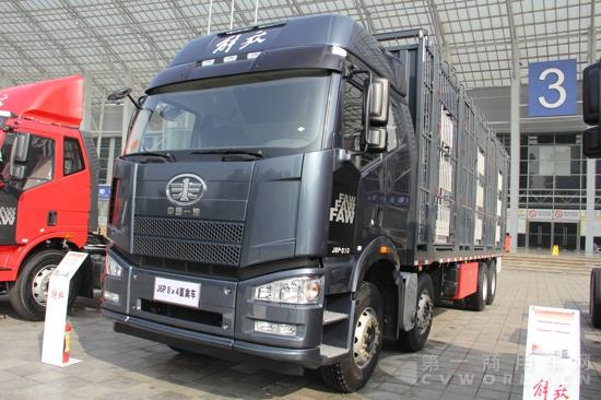 一汽解放J6P 8×4畜禽車 (3).jpg 一汽解放J6P 8×4畜禽車 (3).jpg