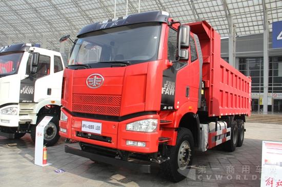 解放J6P 6×4山區(qū)版自卸車,375馬力.jpg
