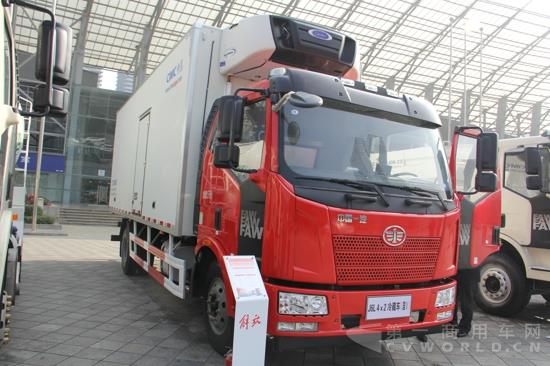 解放J6L 4×2冷藏車,達(dá)到國V排放.jpg 解放J6L 4×2冷藏車,達(dá)到國V排放.jpg