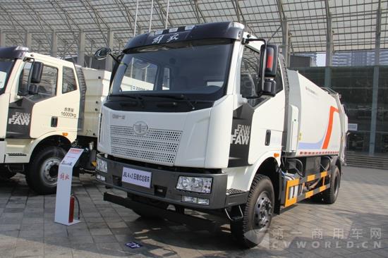 解放J6L 4×2壓縮式垃圾車 (2).jpg