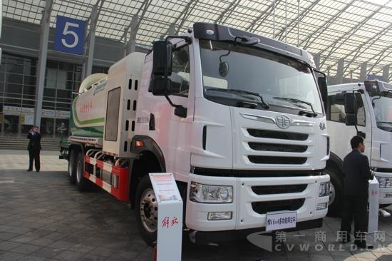 解放悍V 6×4多功能抑塵車 (2).jpg