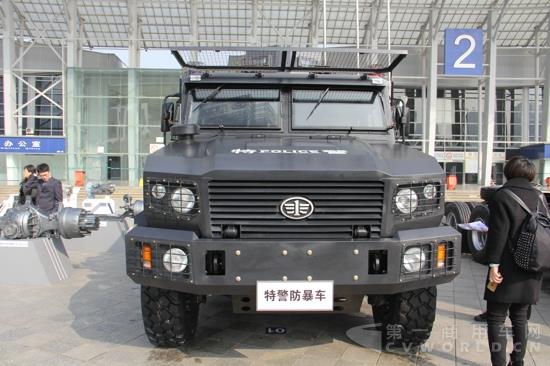 一汽解放特警防暴車 (2).jpg