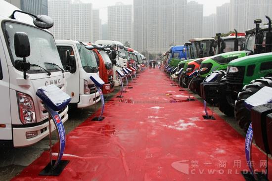 現(xiàn)場展車 (9).jpg
