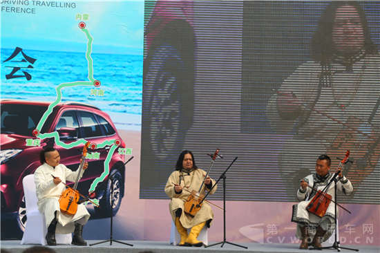 8、馬頭琴表演.png