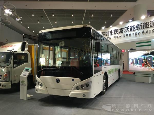 申龍牌10.5米純電動(dòng)公交車1.jpg