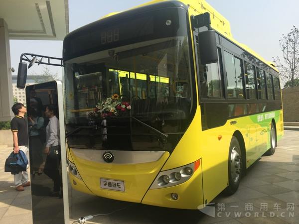 宇通H8油電混合動(dòng)力公交IMG_1158.jpg 宇通H8油電混合動(dòng)力公交IMG_1158.jpg