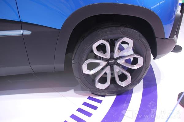 南京依維柯展出的概念車VISION (3).jpg