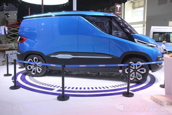 南京依維柯展出的概念車VISION (4).jpg