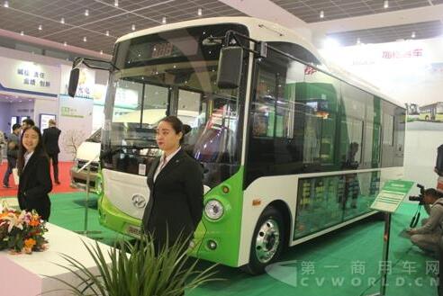 海格7.6米純電動微循環(huán)巴士.jpg