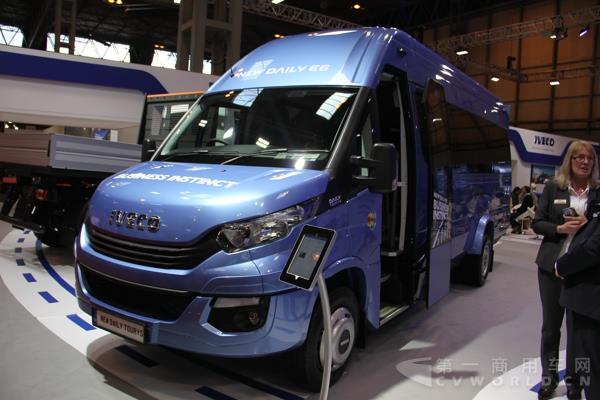 依維柯New Daily Tourys商旅車 (2).jpg