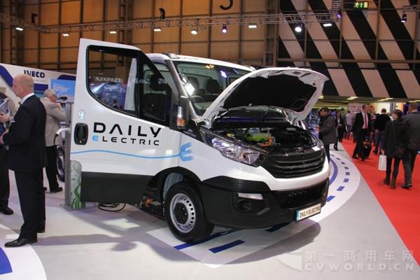依維柯New Daily純電動車型 (1).jpg
