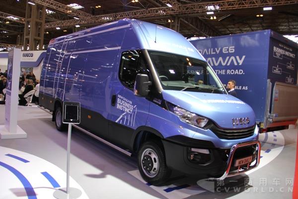 依維柯New Daily封閉式廂式車 (1).jpg