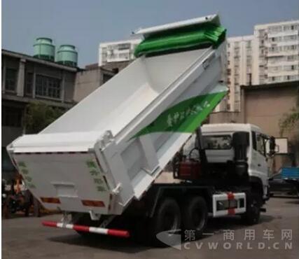 東風(fēng)天龍新型渣土車.jpg