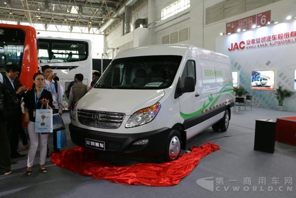 安凱K6純電動(dòng)車.jpg