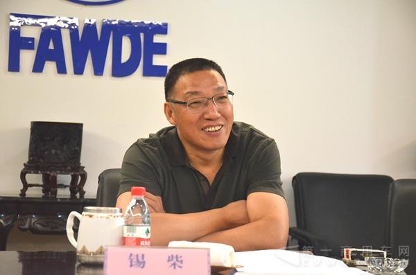 錢恒榮.jpg
