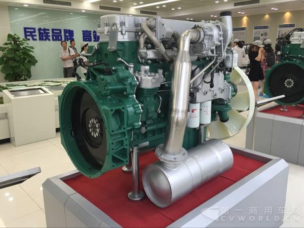一汽錫柴CA6DL2-E4R 柴油發(fā)動機.jpg