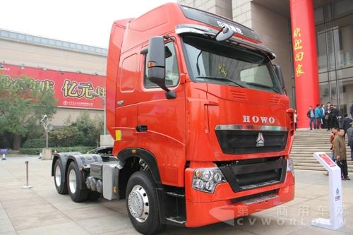 重汽T7H-440牽引車 (2).jpg