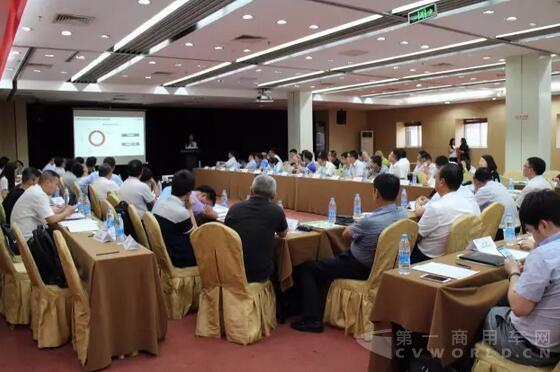 聚焦丨定了！9月21日轎運(yùn)雙排車禁止上路！.jpg