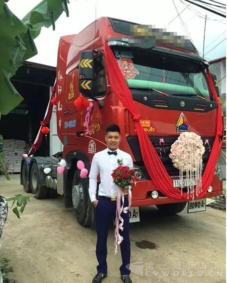 越南小伙開中國重汽卡車迎娶新娘2.jpg