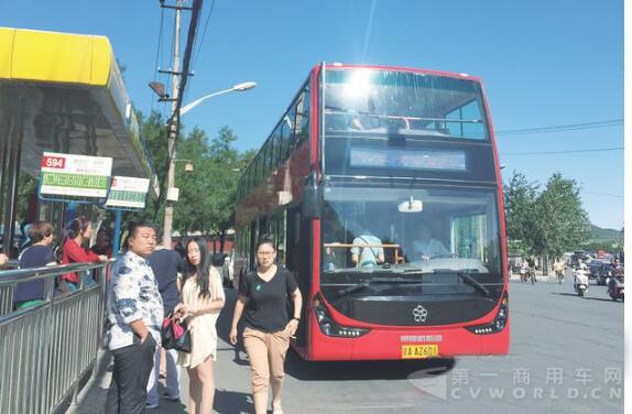 在北京運營的新能源公交車.jpg