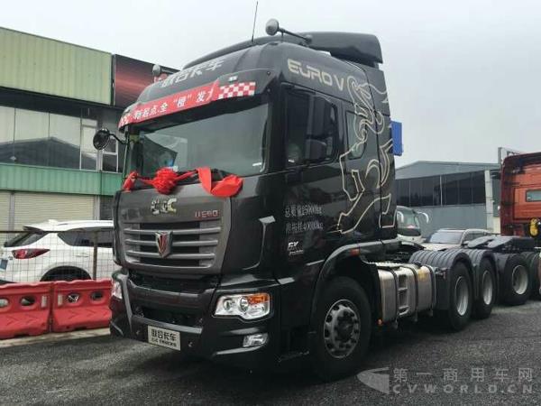 聯(lián)合卡車國五新品2.jpg
