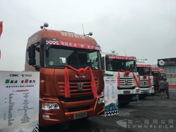 現(xiàn)場展車.jpg