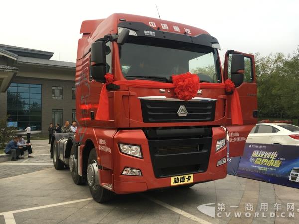 汕德卡6×2牽引車.jpg