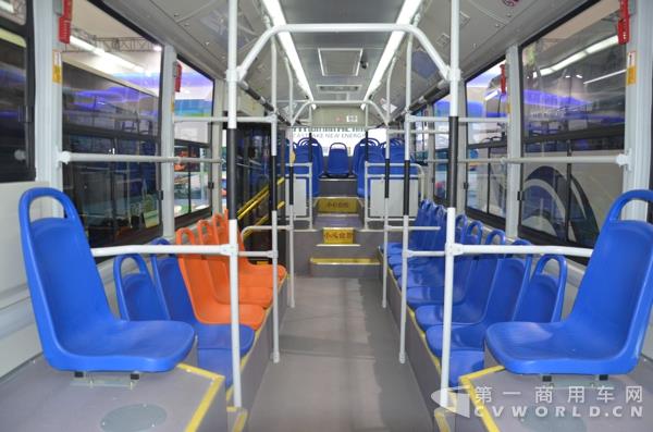 SDL6125EVG1型純電動公交車內飾.jpg