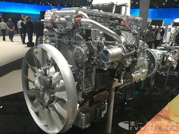 奔馳OM471重型發(fā)動機第二代，可進一步降低油耗2.jpg
