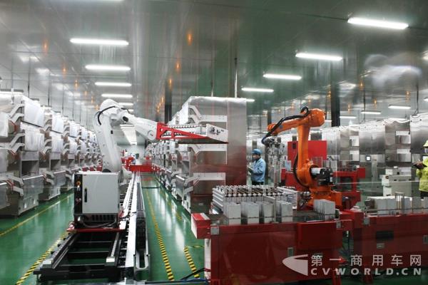 與會賓客一行參觀河北武安銀隆新能源產(chǎn)業(yè)園-4.jpg