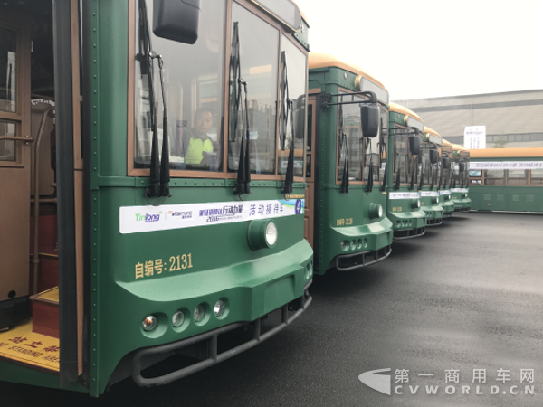 銀隆“鐺鐺車”承擔(dān)本次活動的來賓通勤任務(wù).png