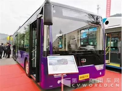 碳纖維車身客車.jpg