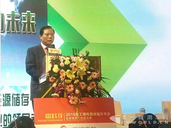 銀隆董事長(zhǎng)魏銀倉(cāng)：企業(yè)不要盲目投資與布局 掌握核心技術(shù)才是關(guān)鍵.jpg