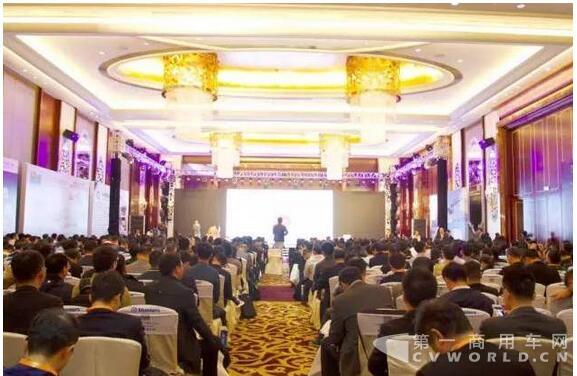 銀隆董事長(zhǎng)魏銀倉(cāng)：企業(yè)不要盲目投資與布局 掌握核心技術(shù)才是關(guān)鍵2.jpg