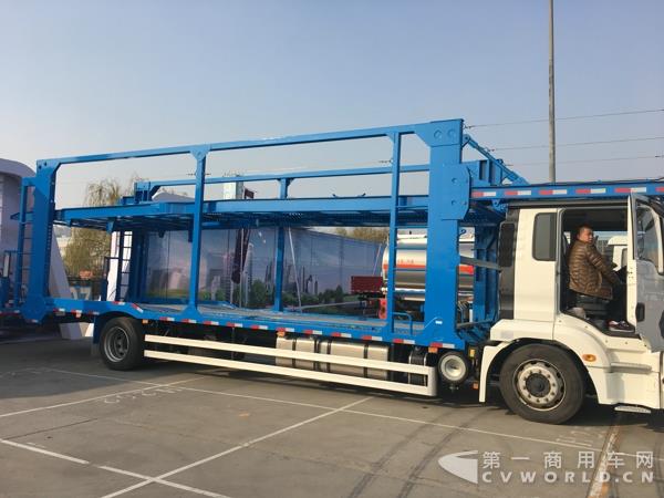 陜汽中置軸轎運車3.jpg 陜汽中置軸轎運車3.jpg