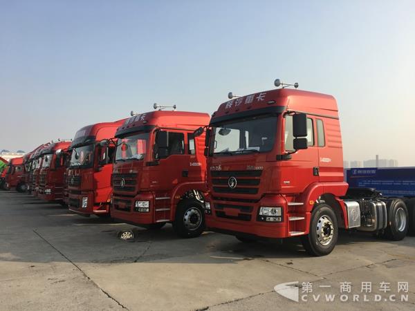 現(xiàn)場展車3.jpg