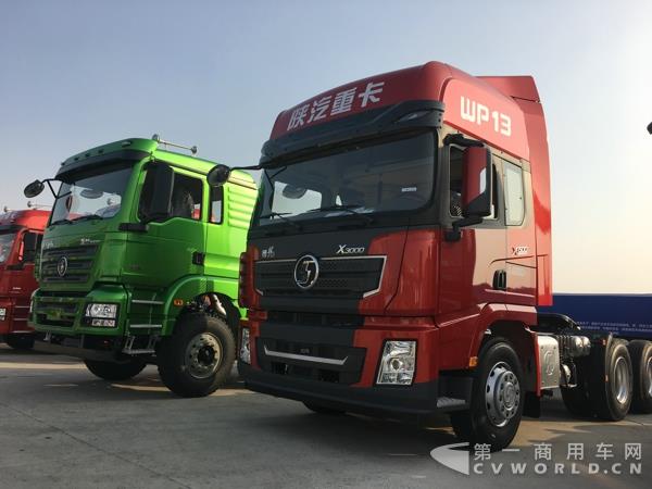 現(xiàn)場展車6.jpg