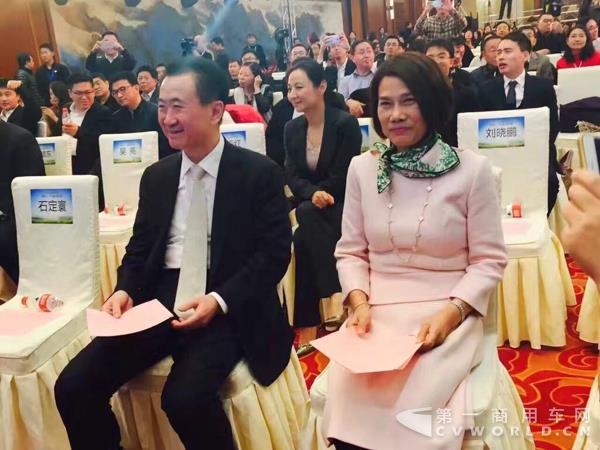 收購(gòu)不成后又出大新聞！董明珠王健林劉強(qiáng)東入股珠海銀隆2.jpg
