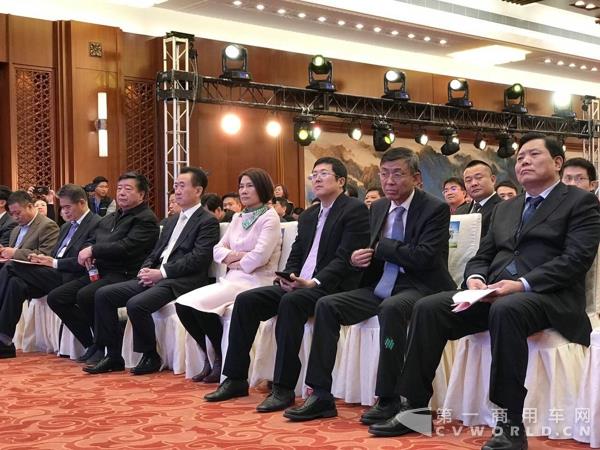 收購(gòu)不成后又出大新聞！董明珠王健林劉強(qiáng)東入股珠海銀隆6.jpg