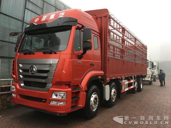 豪瀚J5G 8×2 倉柵車.jpg