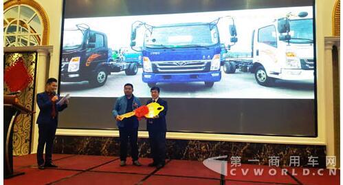 海西汽車火爆訂車超600臺.jpg