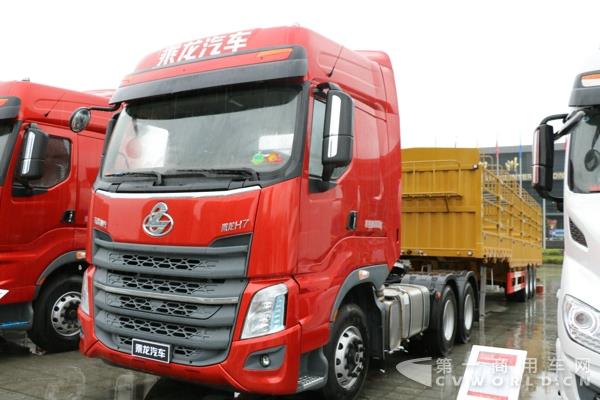 乘龍H7長途高效物流牽引車 (2).jpg