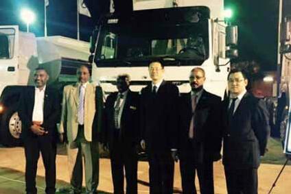 中國重汽多款車型亮相33屆喀土穆國際展.jpg