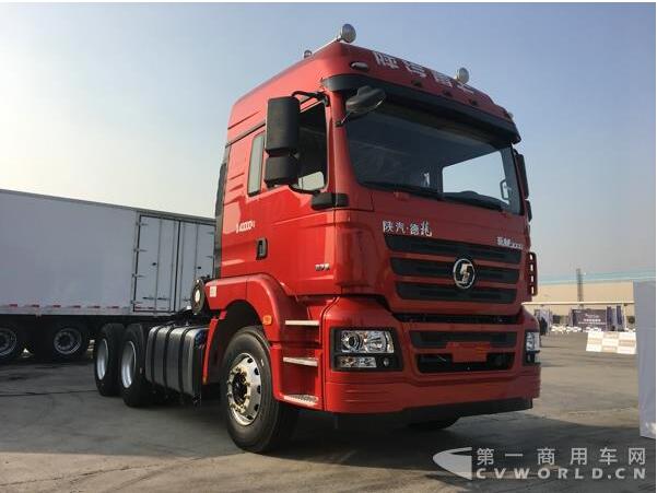 陜汽德龍新M3000 6×4牽引車.jpg