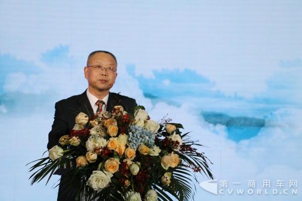 中國重汽集團黨委副書記、副總經(jīng)理于有德.jpg